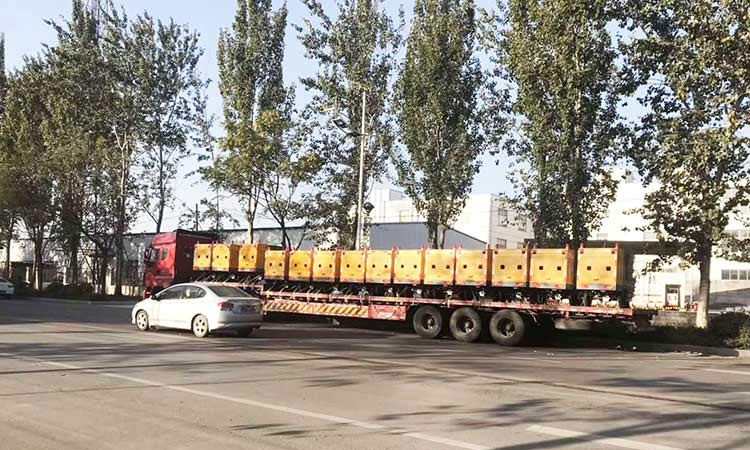 百易長青多功能高壓沖洗車，廣西卸車現(xiàn)場