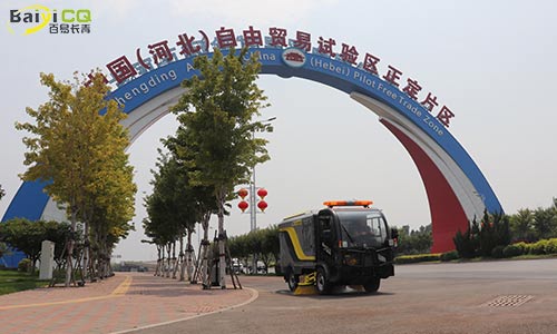 純電動(dòng)洗掃車對于環(huán)衛(wèi)路面清潔的重要性