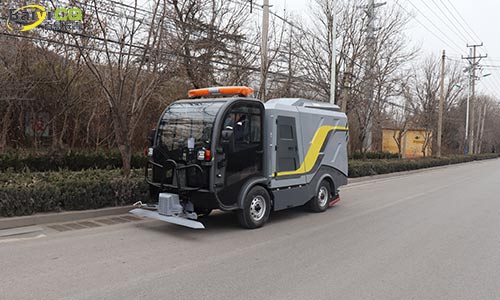 純電動(dòng)深度清潔車，清除道路污染效果好