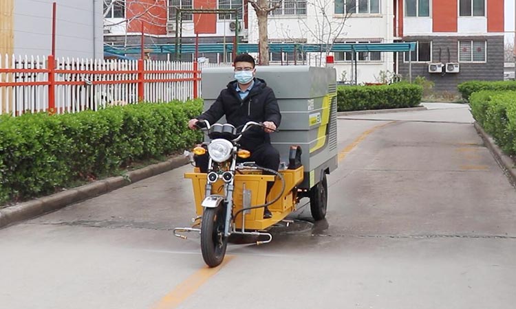 小區(qū)高壓清洗車(chē)