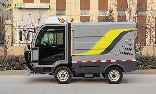 小型四輪高壓清洗車，道路清潔效果好城市顏值擔(dān)當(dāng)