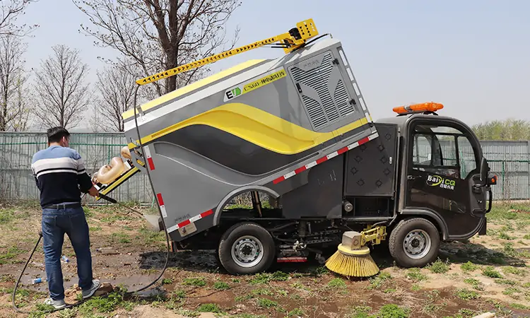 小型電動(dòng)洗掃車