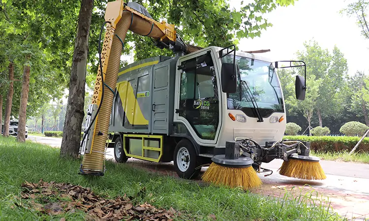 純電動(dòng)樹(shù)葉收集車(chē)