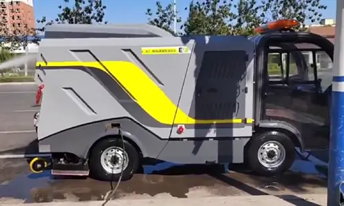 電動深度清潔車深度清潔道路標(biāo)線煥然一新