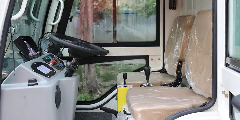 純電動(dòng)樹(shù)葉收集車(chē)