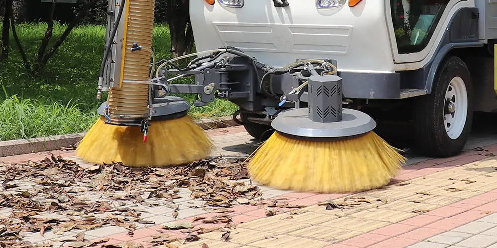 純電動(dòng)樹(shù)葉收集車(chē)