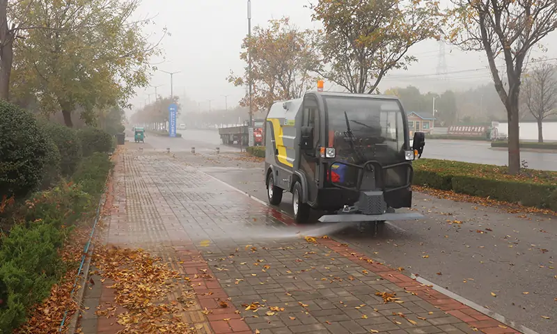 四輪多功能高壓沖洗車，秋季用處多！落葉還能這樣清理！？