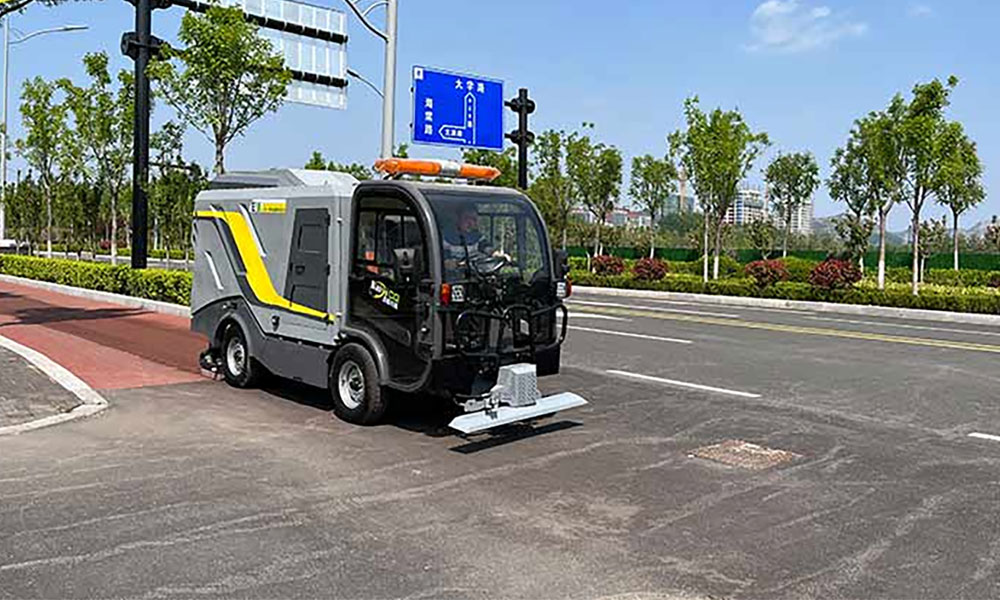 道路污染深度清潔車--深度清潔，多領(lǐng)域、多區(qū)域路面保潔、衛(wèi)生治理！
