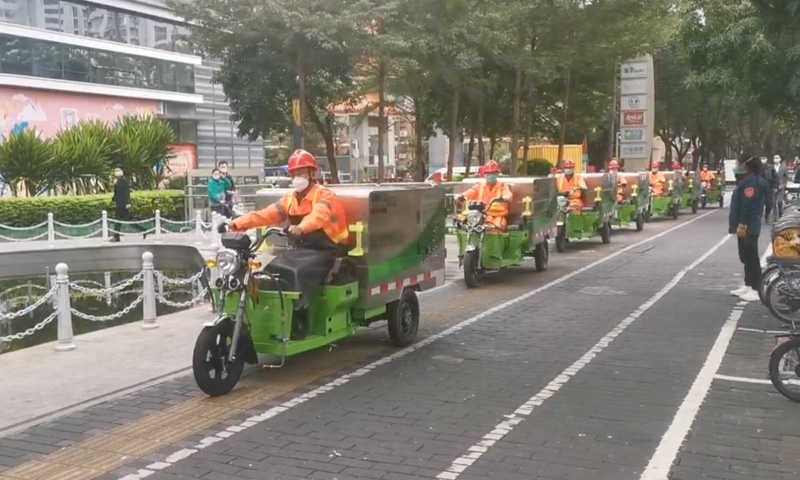 小型多功能高壓清洗車(chē)發(fā)往深圳環(huán)衛(wèi)公司-組織現(xiàn)場(chǎng)培訓(xùn)，助力深圳環(huán)衛(wèi)！