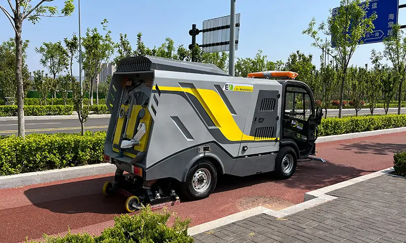純電動(dòng)深度清潔車，三級道路路面本色還原！清潔效果好，保持時(shí)間長！