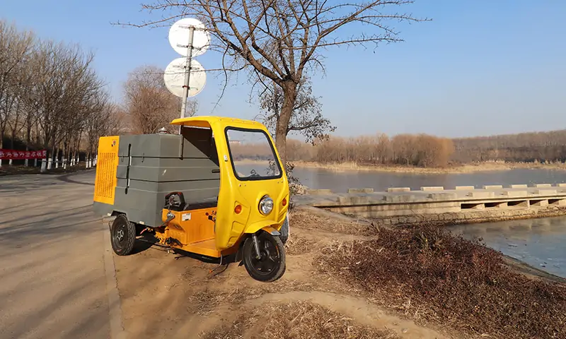 人行道、輔道灰塵清理費(fèi)時(shí)費(fèi)力？了解一下這款小型高壓沖洗車！簡(jiǎn)單好用，上手快！