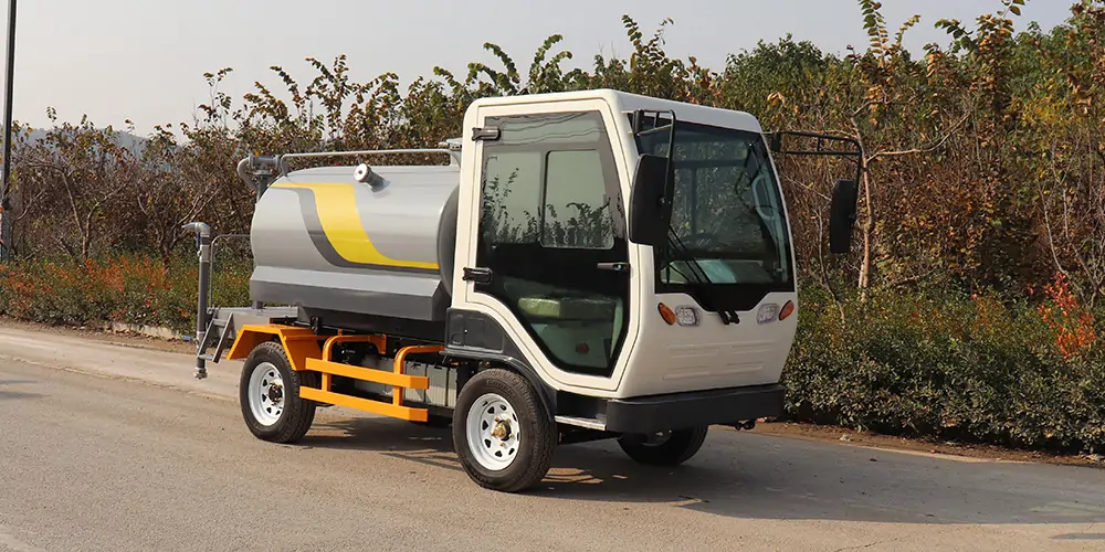 灑水車_園林灑水車_電動(dòng)三輪灑水車_微型灑水車_純電動(dòng)小型灑水車