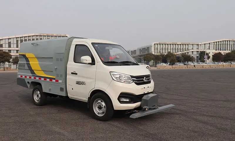 可上牌純電動(dòng)洗掃車(chē)！自動(dòng)檔位，動(dòng)力強(qiáng)勁，背街小巷路面衛(wèi)生的新利器