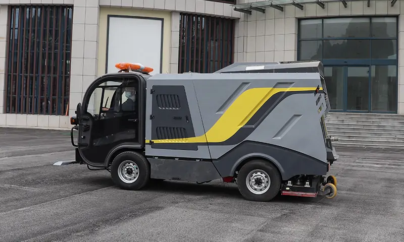 純電動(dòng)深度清潔車：革新環(huán)保，開創(chuàng)清潔新時(shí)代