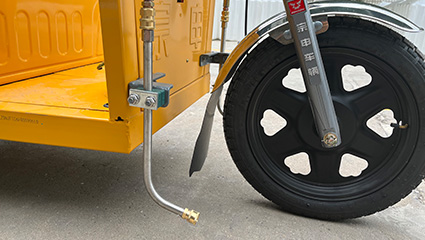 多功能三輪高壓清洗車(chē)BY-C8車(chē)輛配置