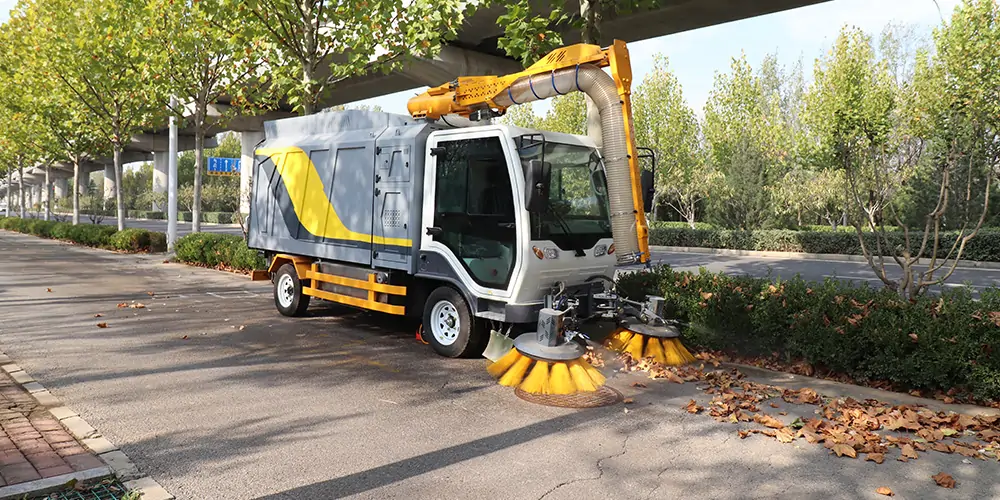 樹葉收集車 多功能樹葉收集車 吸樹葉的機(jī)器 新型樹葉收集車 電動(dòng)樹葉專用收集車 樹葉收集一體車 吸入式樹葉收集車