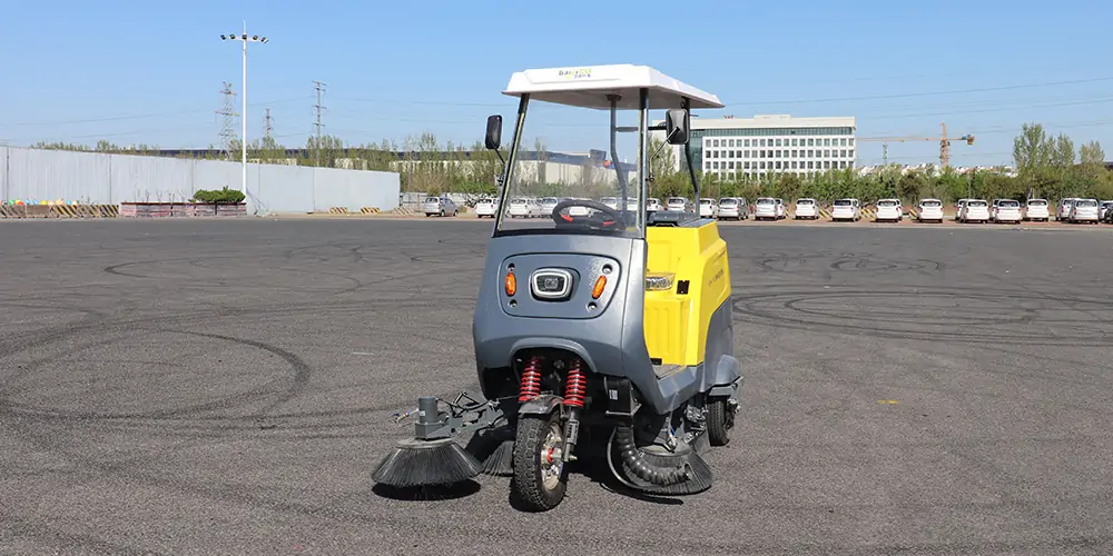 清掃車 電動(dòng)掃地車 廠區(qū)掃地車 園區(qū)掃路車 景區(qū)清掃車