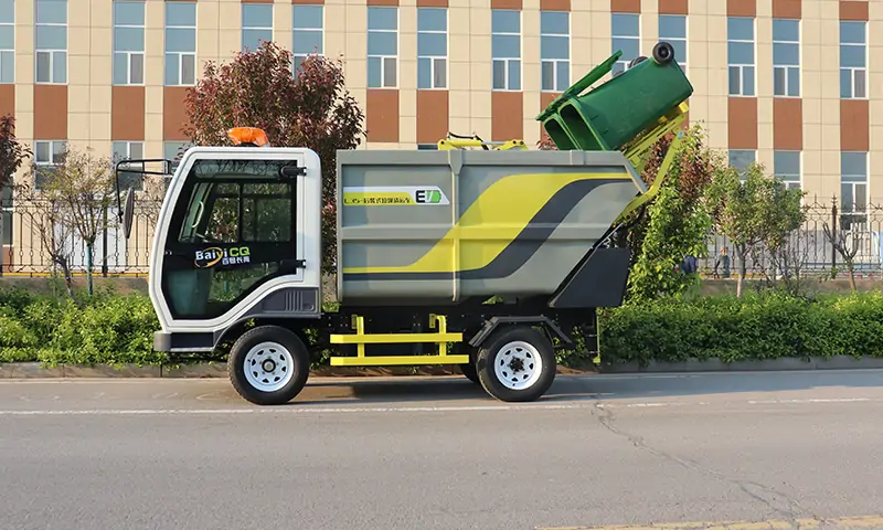 純電動(dòng)后裝式垃圾清運(yùn)車：環(huán)保先行，高效清理垃圾
