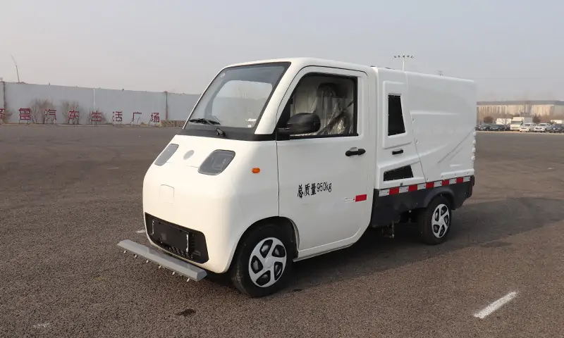 純電動(dòng)小型道路養(yǎng)護(hù)車(chē)，道路清潔養(yǎng)護(hù)專(zhuān)用設(shè)備，經(jīng)濟(jì)環(huán)保，可上牌照