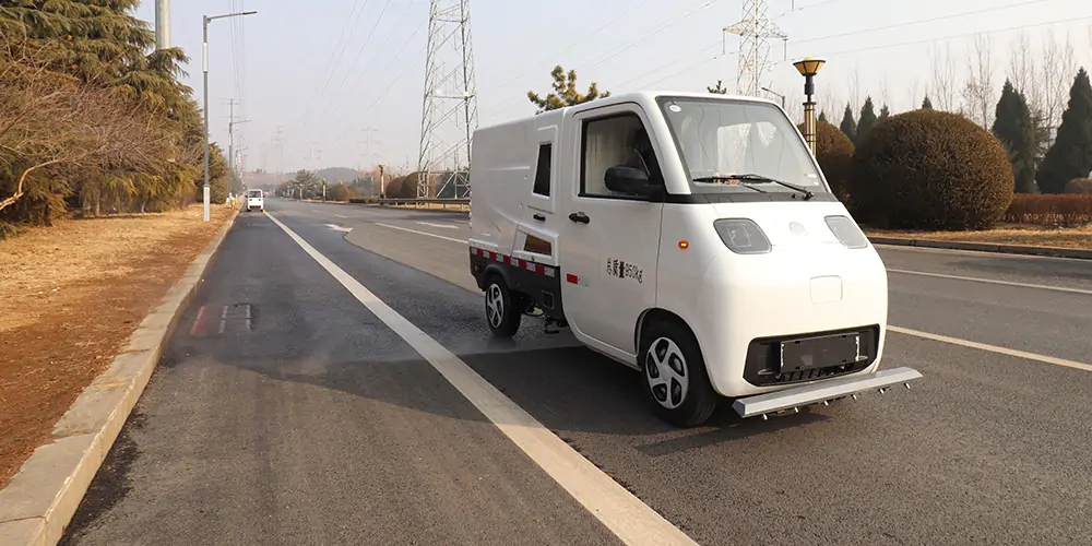 市政高壓沖洗車(chē),電動(dòng)四輪高壓沖洗車(chē),高壓沖洗車(chē)清洗車(chē),路面污漬高壓沖洗車(chē),環(huán)衛(wèi)高壓小型沖洗車(chē)