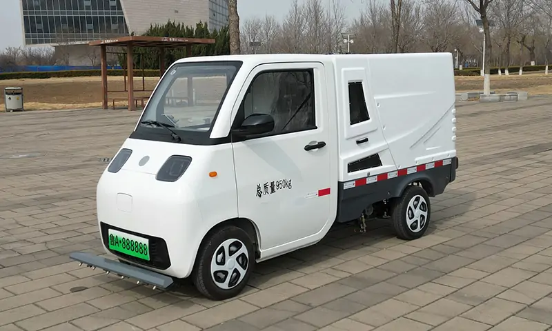 小型純電動(dòng)道路養(yǎng)護(hù)車(chē)：城市清潔的新力量