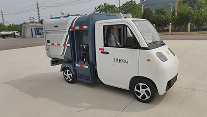 新能源自裝卸式垃圾車(chē)BY-LC1000