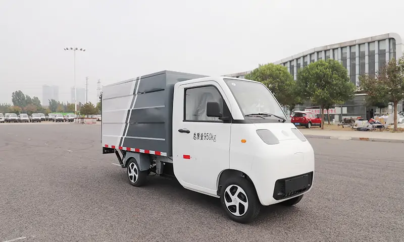 新能源垃圾桶轉(zhuǎn)運(yùn)車(chē)：提升城市垃圾處理效率的環(huán)保利器