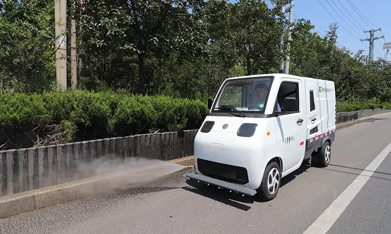 新能源高壓清洗車(chē)：城市道路清潔的綠色先鋒