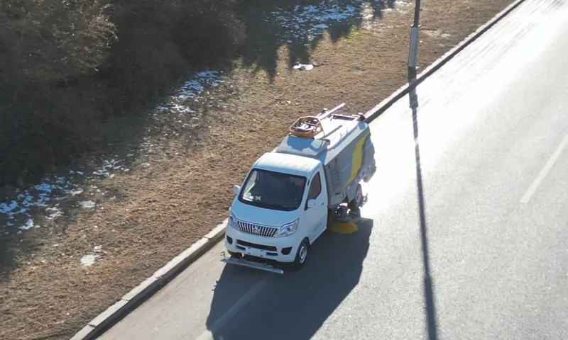 新能源純電動(dòng)洗掃車(chē)助力城市環(huán)境建設(shè)