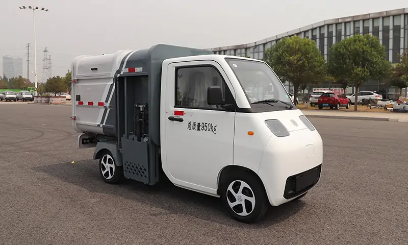 新能源四輪垃圾清運車：高效環(huán)保，助力城市清潔