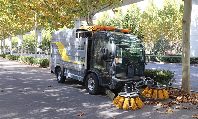 新能源樹葉收集車：高效、環(huán)保的環(huán)衛(wèi)新選擇