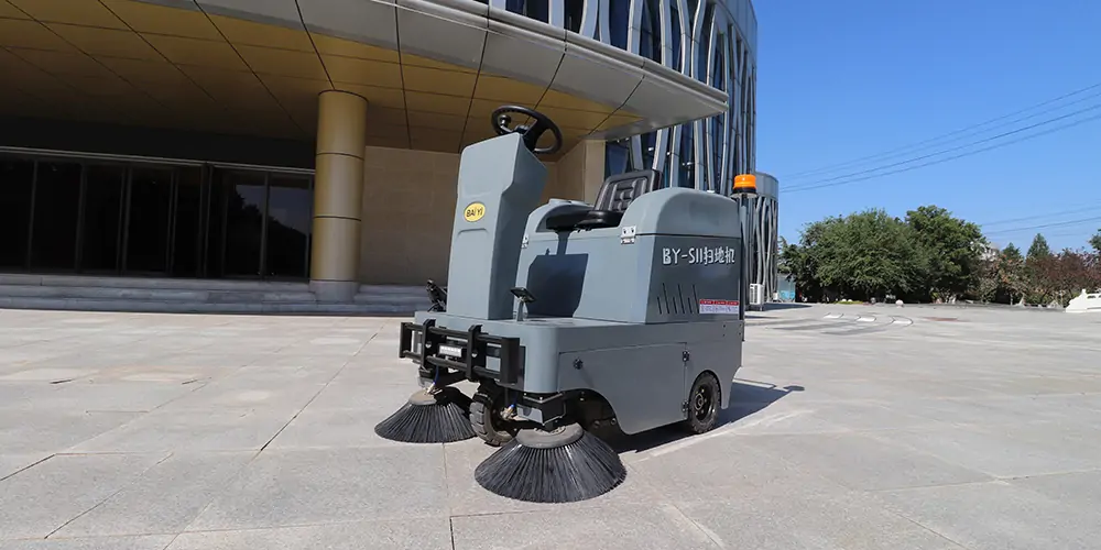 純電動(dòng)清掃車，清掃車，小型清掃車，電動(dòng)掃地車