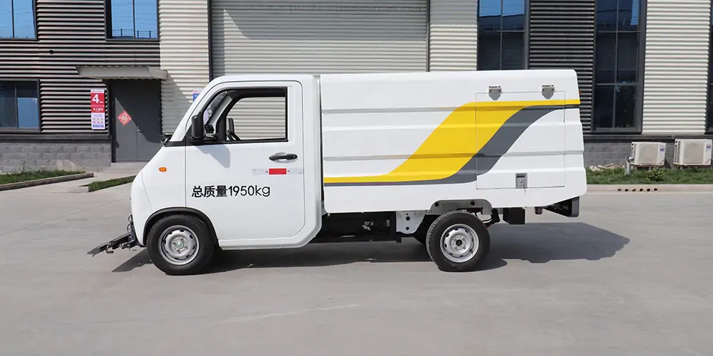 新能源路面養(yǎng)護車，高壓清洗車，高壓沖洗車，路面養(yǎng)護車