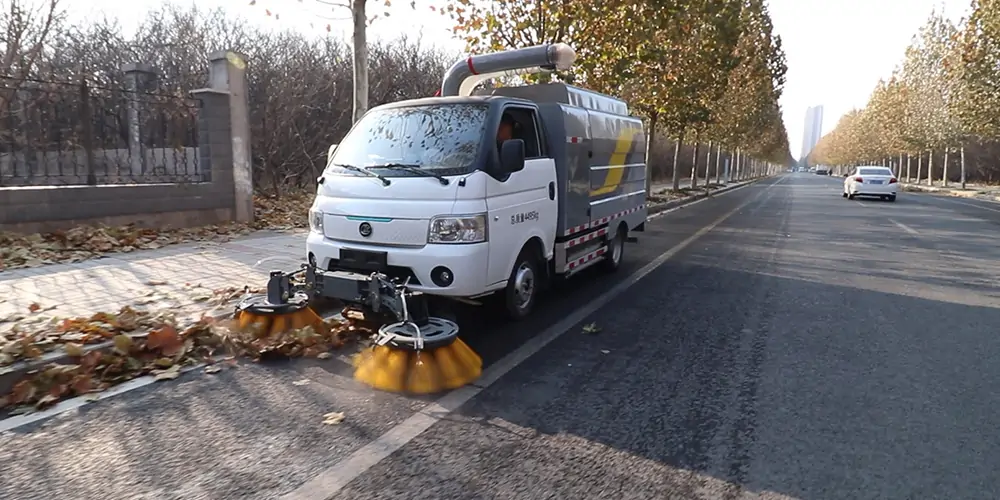 純電動樹葉收集車，樹葉收集車，落葉收集車，吸葉機