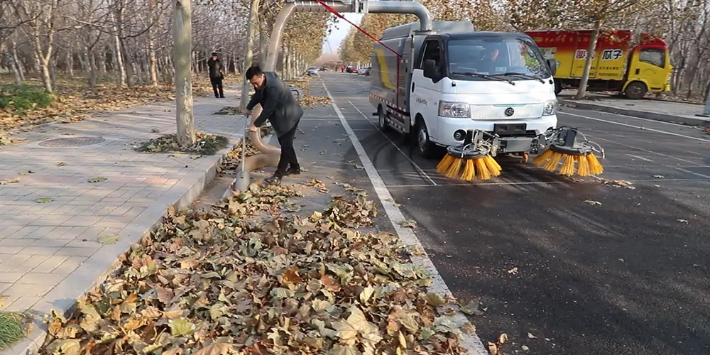 純電動樹葉收集車，樹葉收集車，落葉收集車，吸葉機